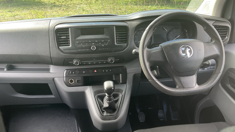 Vauxhall Vivaro Life 1.5 Turbo D 120PS Edition M 5dr Diesel Estate